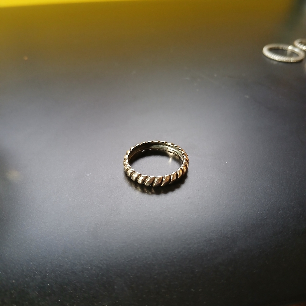 β¨οΈSilpada 925 Three Ring Stack Size 5β¨οΈ - Picture 13 of 14